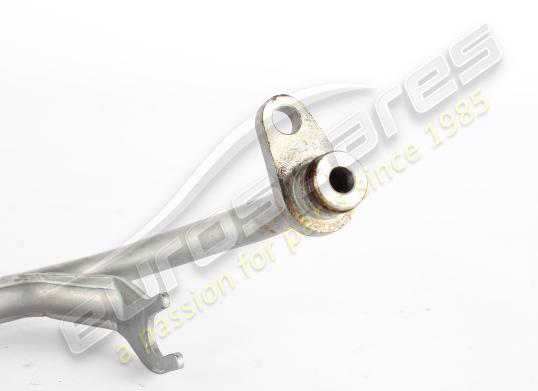 tubo rigido usato maserati. numero parte 670053742 (3)