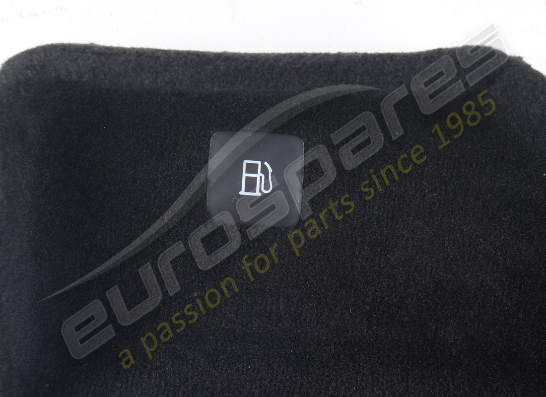 USATO FERRARI PANNELLO LATERALE DESTRO. NUMERO PARTE 88117200 (2) usato ferrari pannello laterale destro. numero parte 88117200 (2)