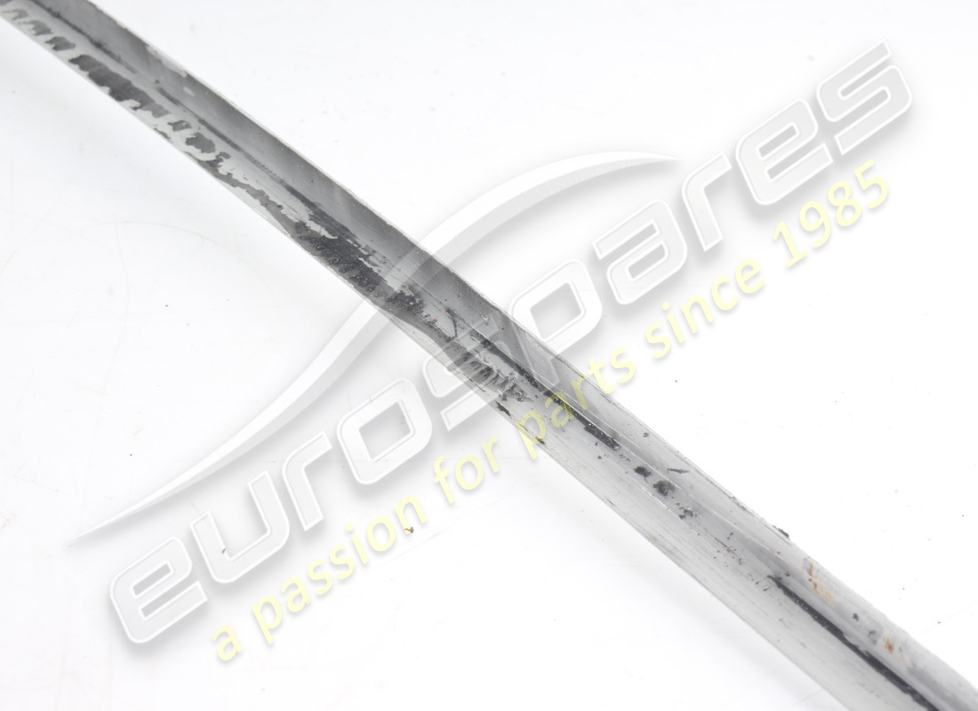 set modanatura parabrezza ferrari usato 308gt4. numero parte 40022204a (5)