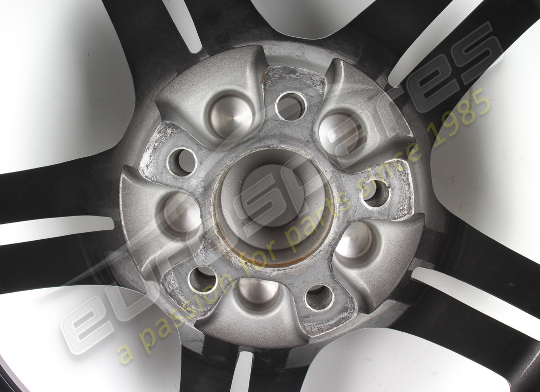 ruota posteriore ferrari usata. numero parte 855341 (8)
