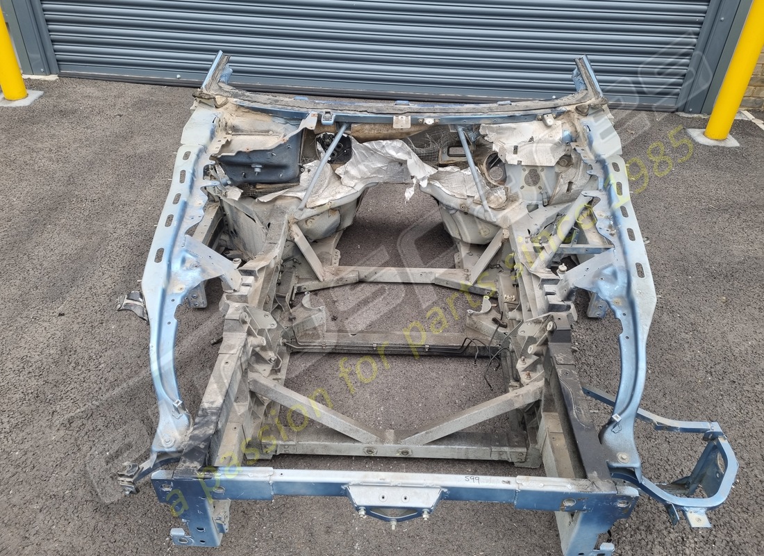 telaio anteriore eurospares ferrari 599 usato con paratia lhd. numero parte eap1390096 (4)