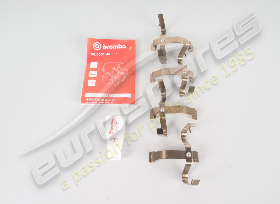 nuovo maserati set di pastiglie anteriori. numero parte 673011098 (4)