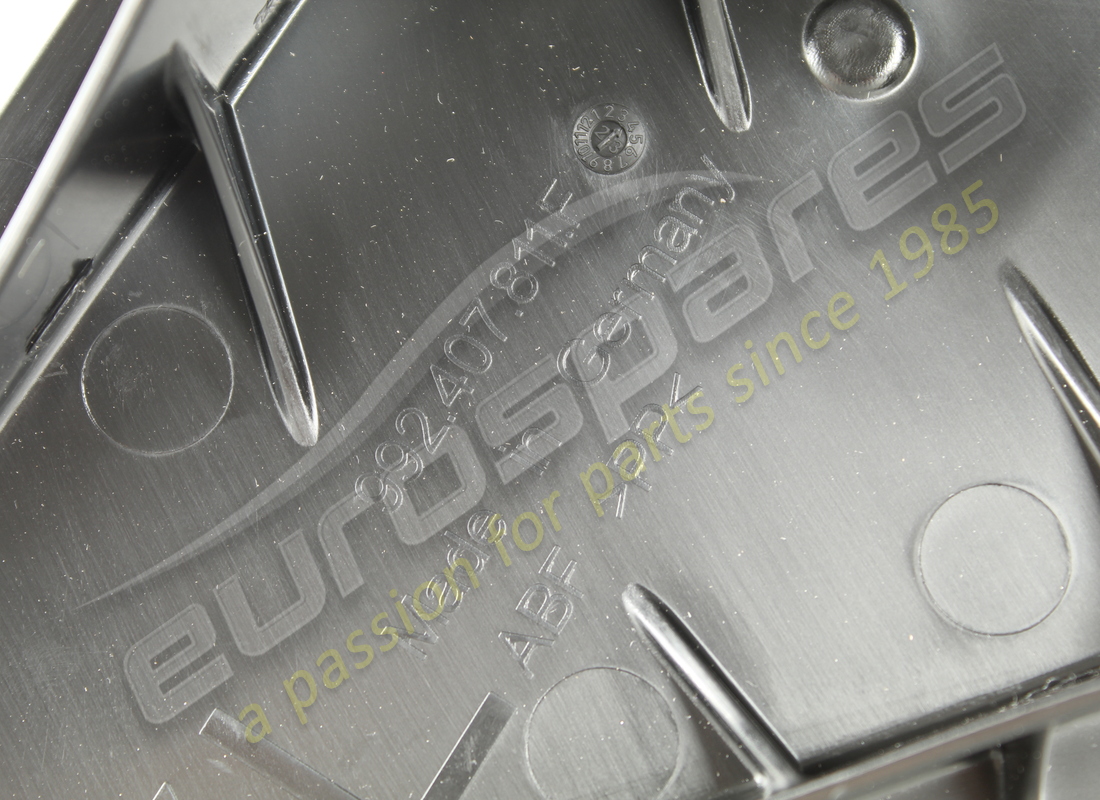 NUOVO PORSCHE SPOILER. NUMERO PARTE 992407811F (3) nuovo porsche spoiler. numero parte 992407811f (3)