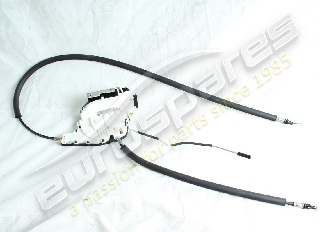 nuova maserati serratura porta anteriore destra. numero parte 670030630 (2)