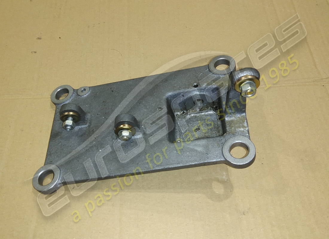 USATA Ferrari BASE PER TORRETTA. NUMERO PARTE 170948 (1)