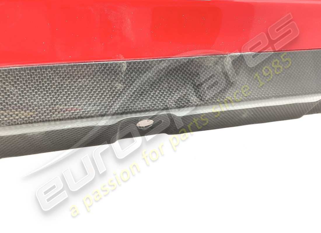 usato ferrari rivestimento sottoporta destro completo. numero parte 985881797 (2)