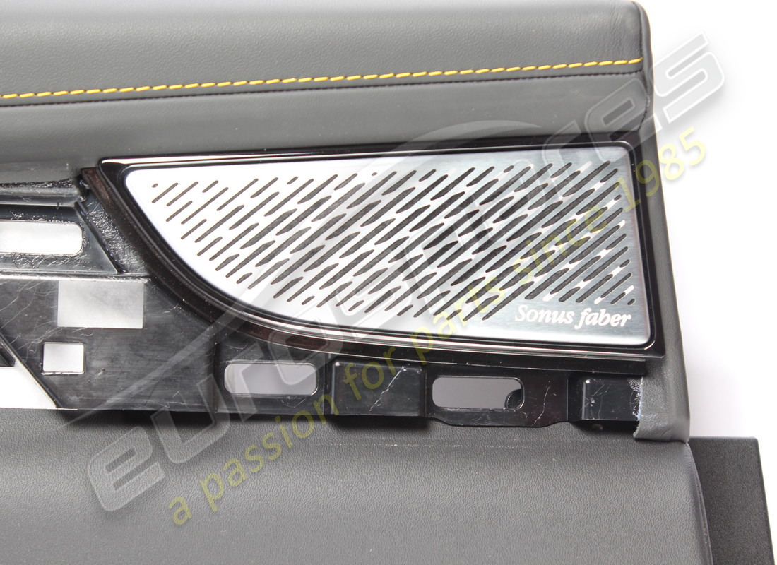 pannello porta posteriore sinistro usato maserati. numero parte 670225954 (3)