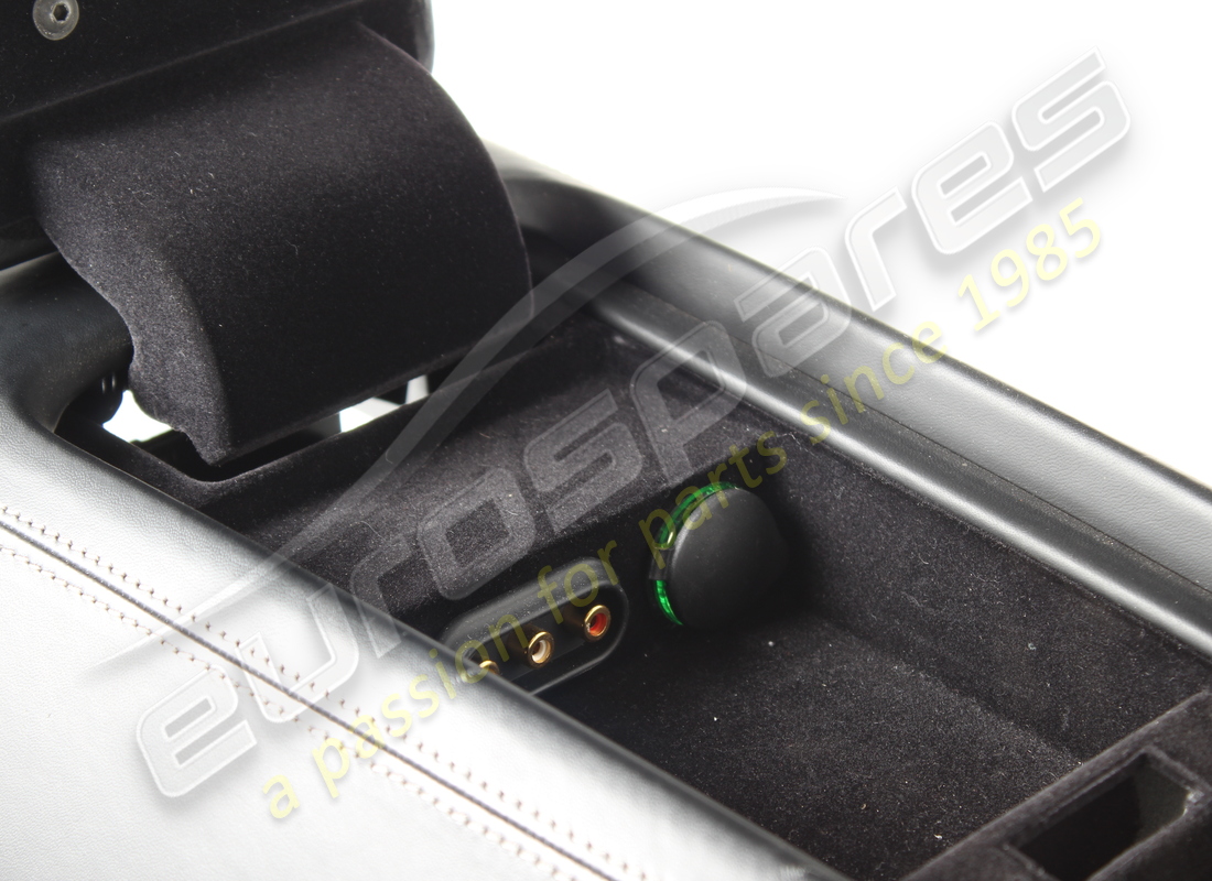 struttura unità console centrale ferrari usata. numero parte 83577712 (6)