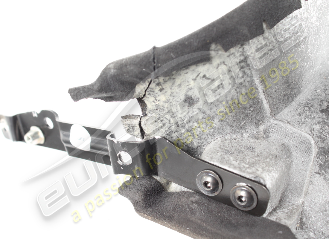 rivestimento portellone inferiore ferrari usato. numero parte 83671600 (3)