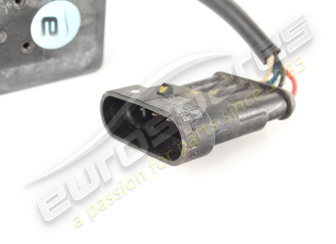 usata ferrari valvola tgk dx. numero parte 67635900 (2)