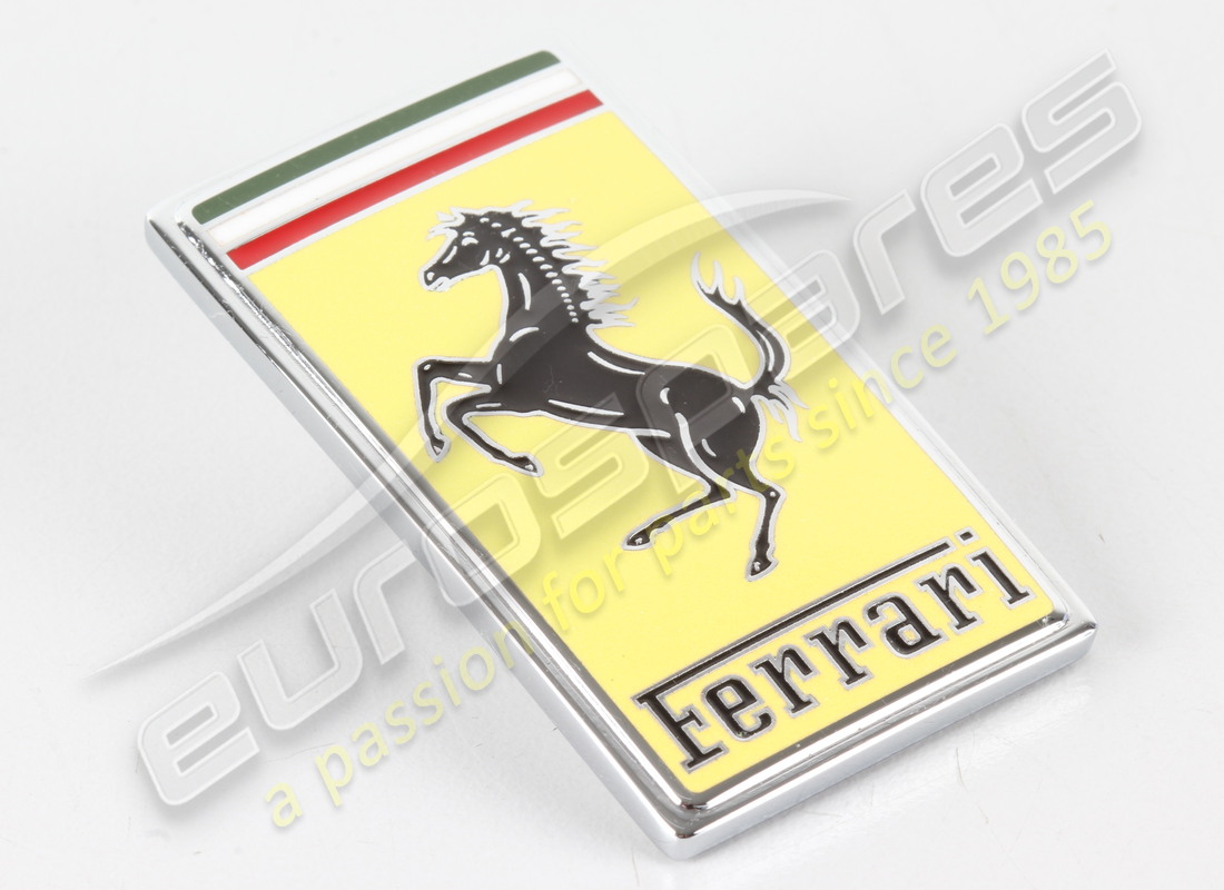 nuovo ferrari badge anteriore. numero parte 973053 (1)