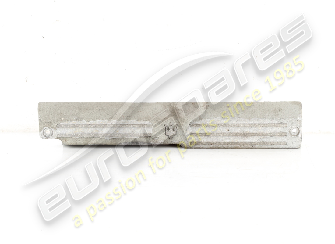 COPERCHIO BOBINA SUPERIORE DX USATO Maserati. NUMERO PARTE 585000860 (1)