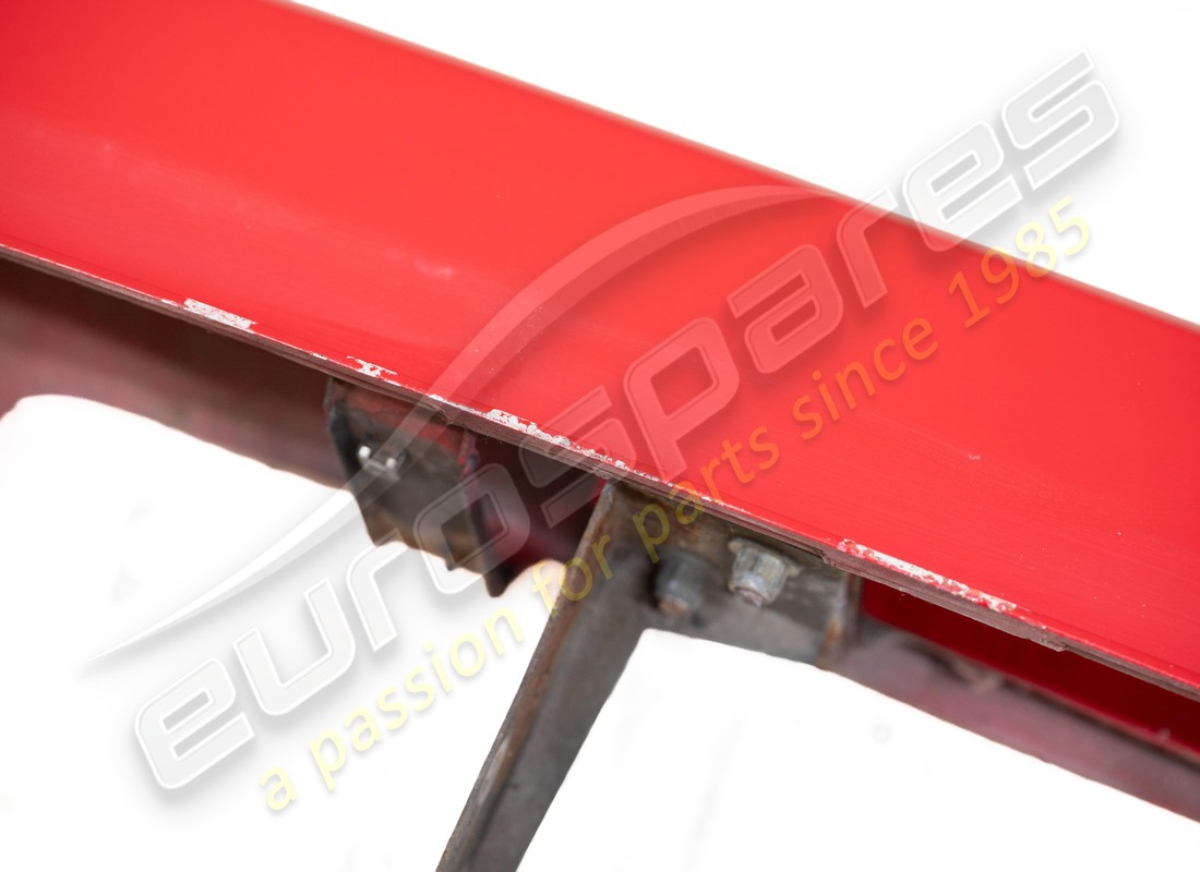 PARAURTI ANTERIORE USATO FERRARI 3.2 MONDIAL. NUMERO PARTE 61704610 (4) paraurti anteriore usato ferrari 3.2 mondial. numero parte 61704610 (4)
