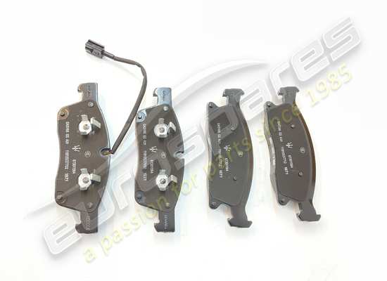 nuovo maserati set pastiglie freno anteriore codice articolo 673011564