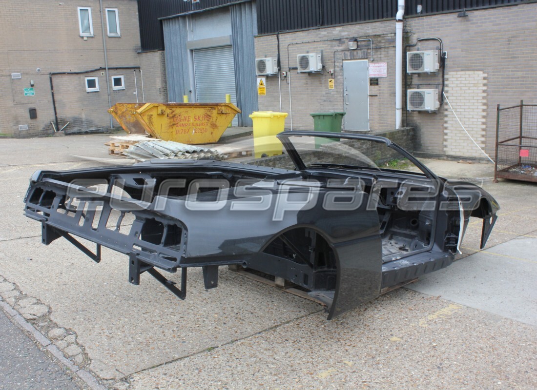 ferrari 348 (2.7 motronic) con 0 miglia, in preparazione per lo smantellamento di #4