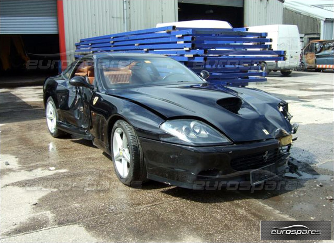 ferrari 575m maranello in preparazione per lo smantellamento presso eurospares