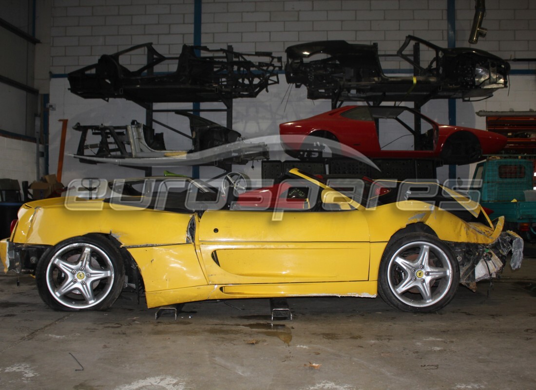 ferrari 355 (5.2 motronic) con 36,216 miles, in preparazione per lo smantellamento di #5