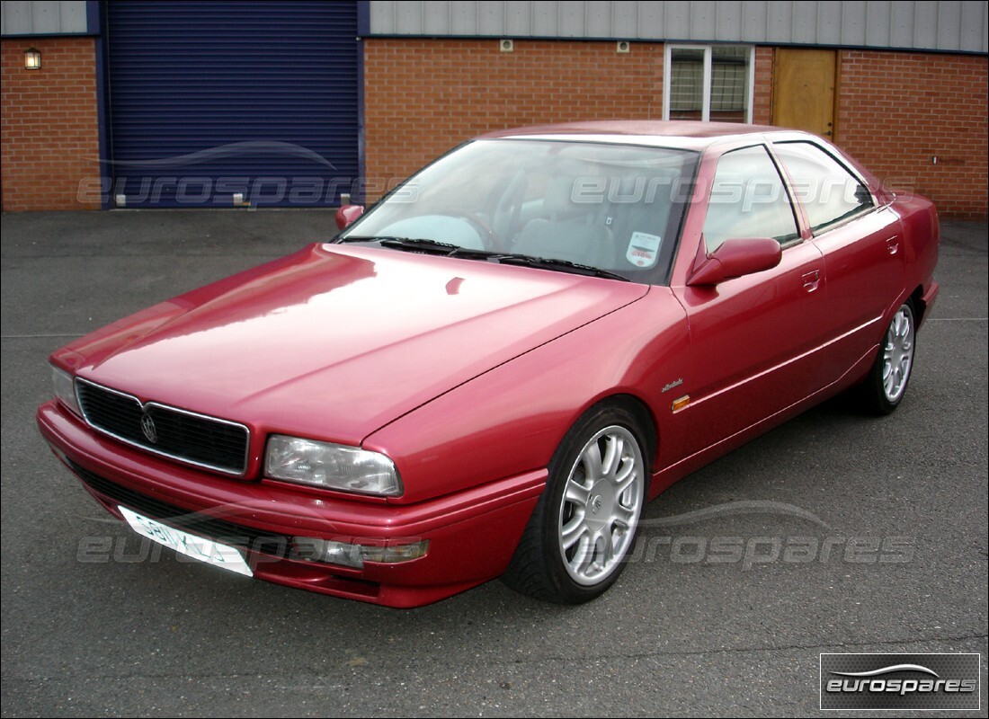 maserati qtp v8 (1998) in preparazione per lo smantellamento presso eurospares