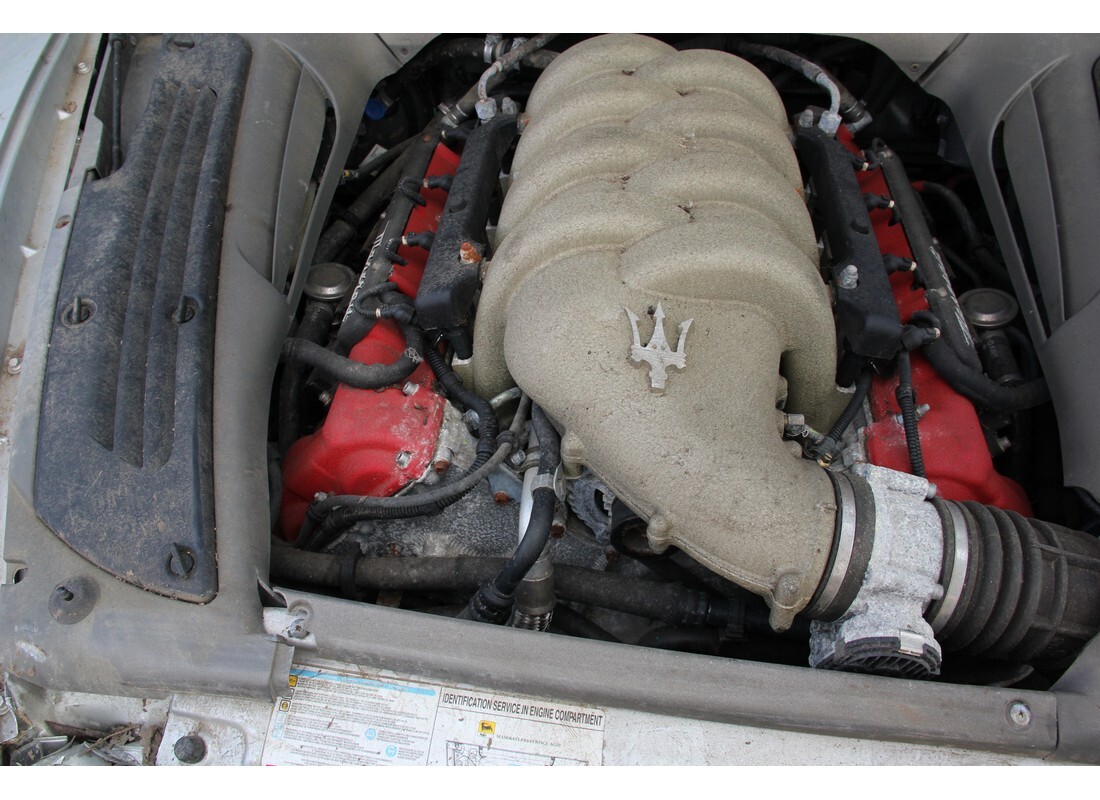 maserati 4200 coupe (2003) con 27,600 miles, in preparazione per lo smantellamento di #7