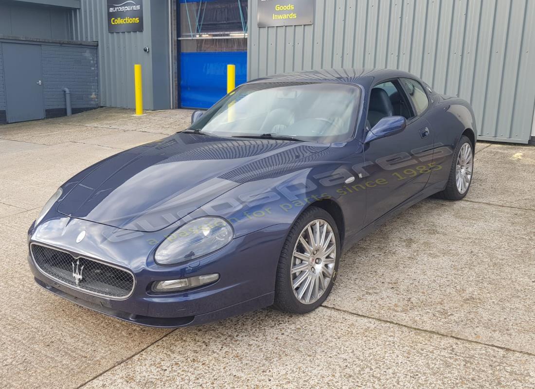 maserati 4200 coupe (2004) in preparazione per lo smantellamento presso eurospares