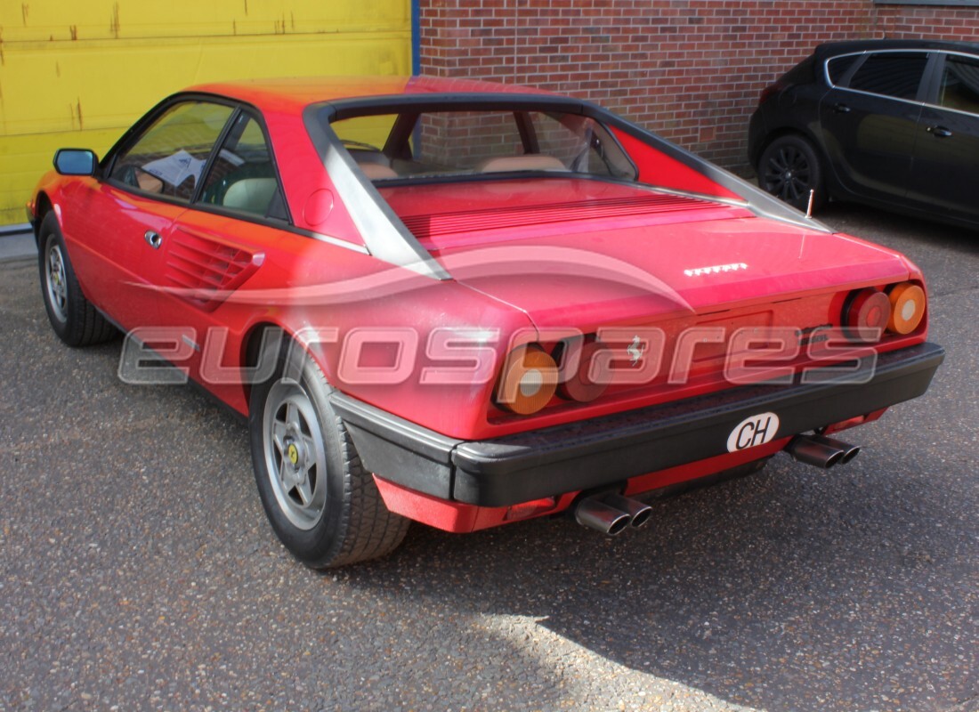 ferrari mondial 3.0 qv (1984) con 56,204 chilometri, in preparazione per lo smantellamento #3