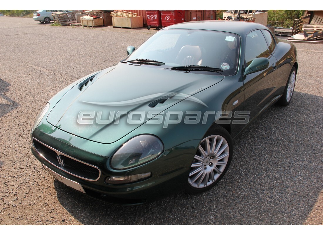 maserati 3200 gt/gta/assetto corsa in preparazione per lo smantellamento presso eurospares