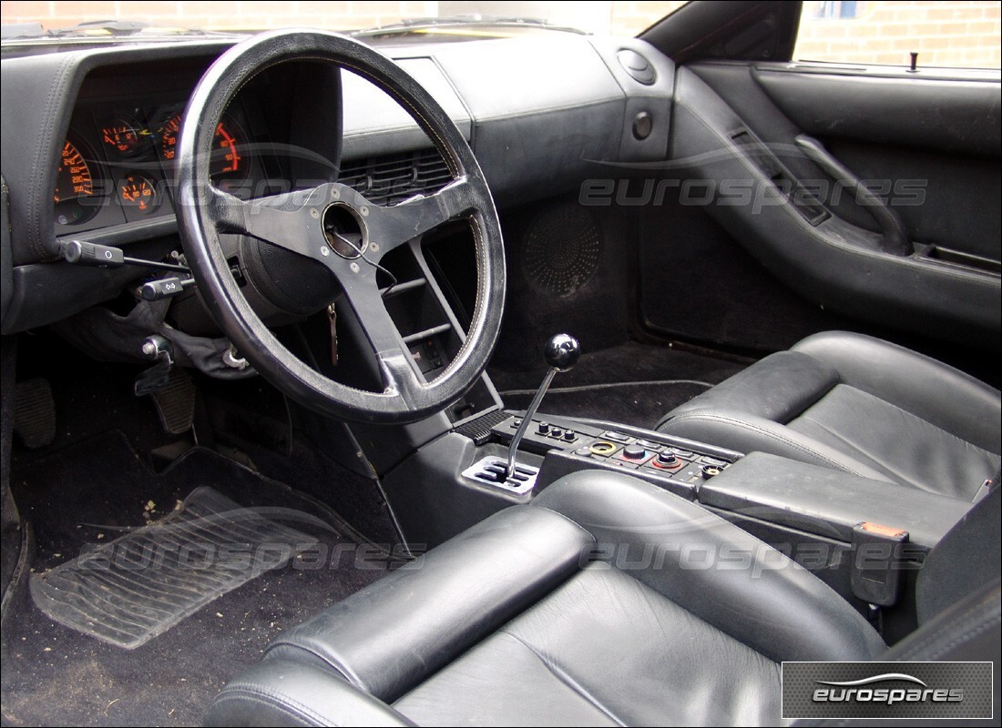 ferrari testarossa (1990) con 18,000 chilometri, in preparazione per lo smantellamento #6