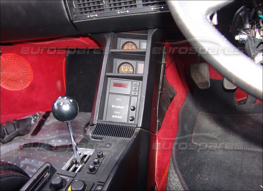 ferrari testarossa (1990) con 18,584 miles, in preparazione per lo smantellamento di #3