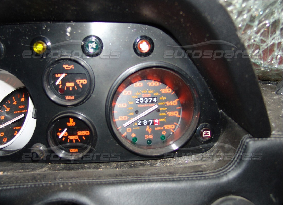 ferrari 328 (1985) con 25,374 miles, in preparazione per lo smantellamento di #4