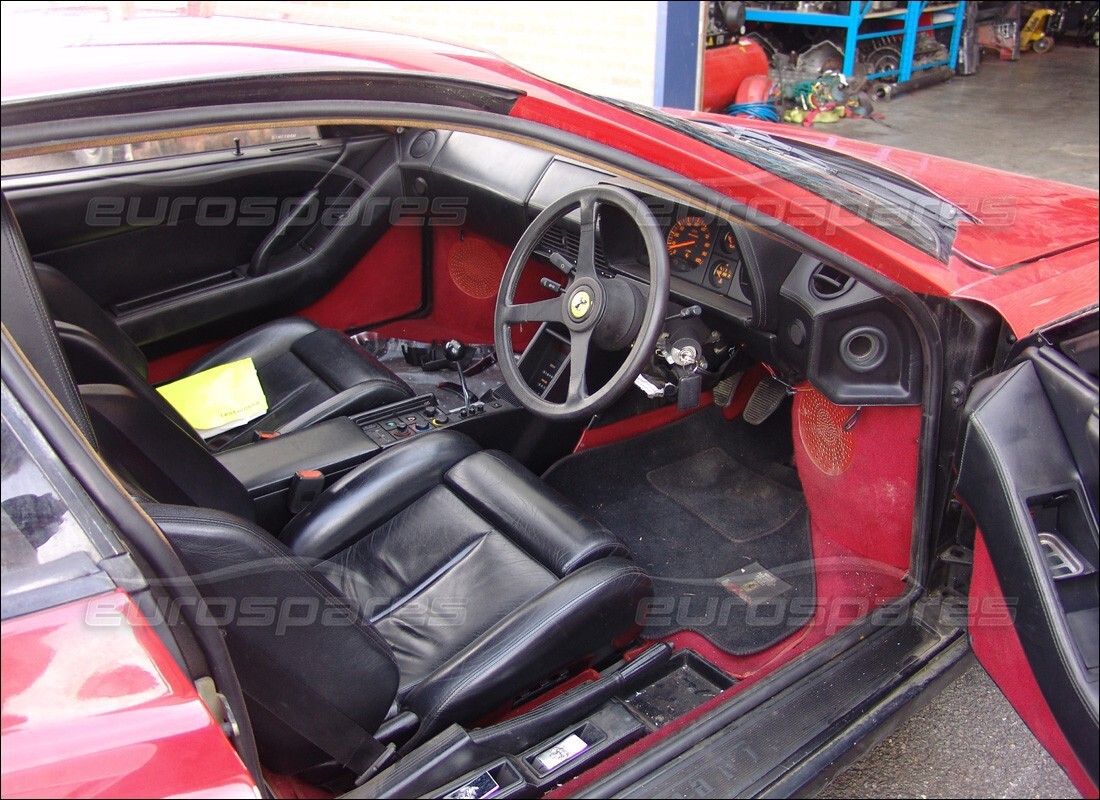 ferrari testarossa (1990) con 18,584 miles, in preparazione per lo smantellamento di #2