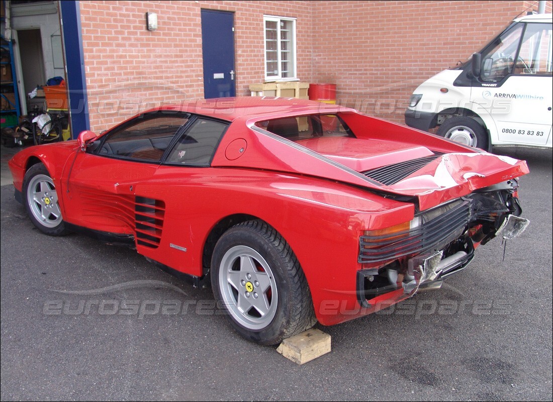 ferrari testarossa (1990) con 18,584 miles, in preparazione per lo smantellamento di #6