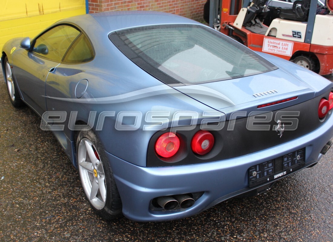 ferrari 360 modena con 65,000 miles, in preparazione per lo smantellamento di #3