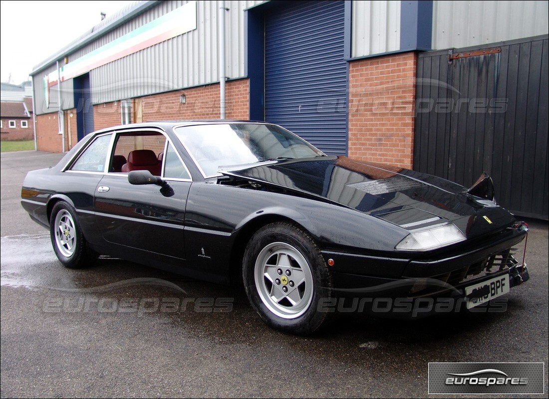 ferrari 412 (mechanical) in preparazione per lo smantellamento presso eurospares