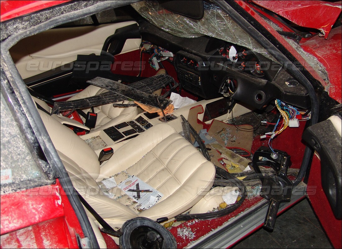 ferrari 328 (1985) con 25,374 miles, in preparazione per lo smantellamento di #2
