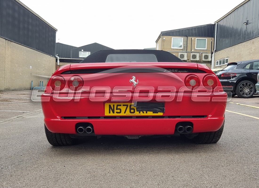 ferrari 355 (2.7 motronic) con 28,735 miles, in preparazione per lo smantellamento di #8