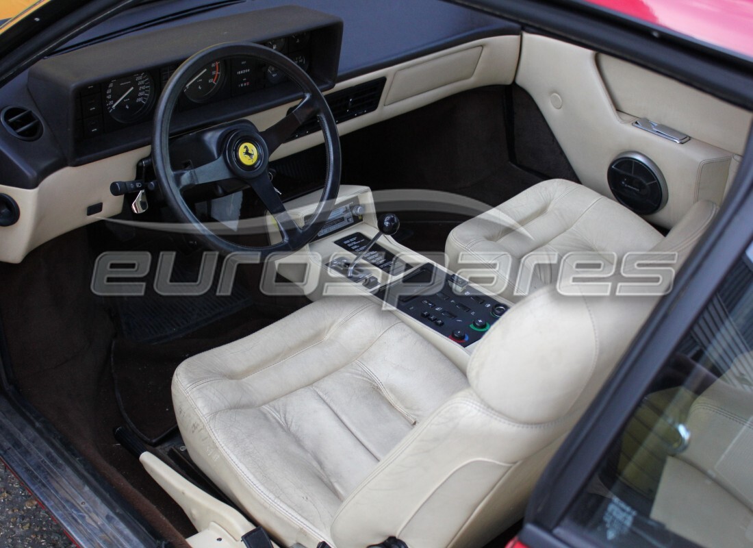 ferrari mondial 3.0 qv (1984) con 56,204 chilometri, in preparazione per lo smantellamento #5