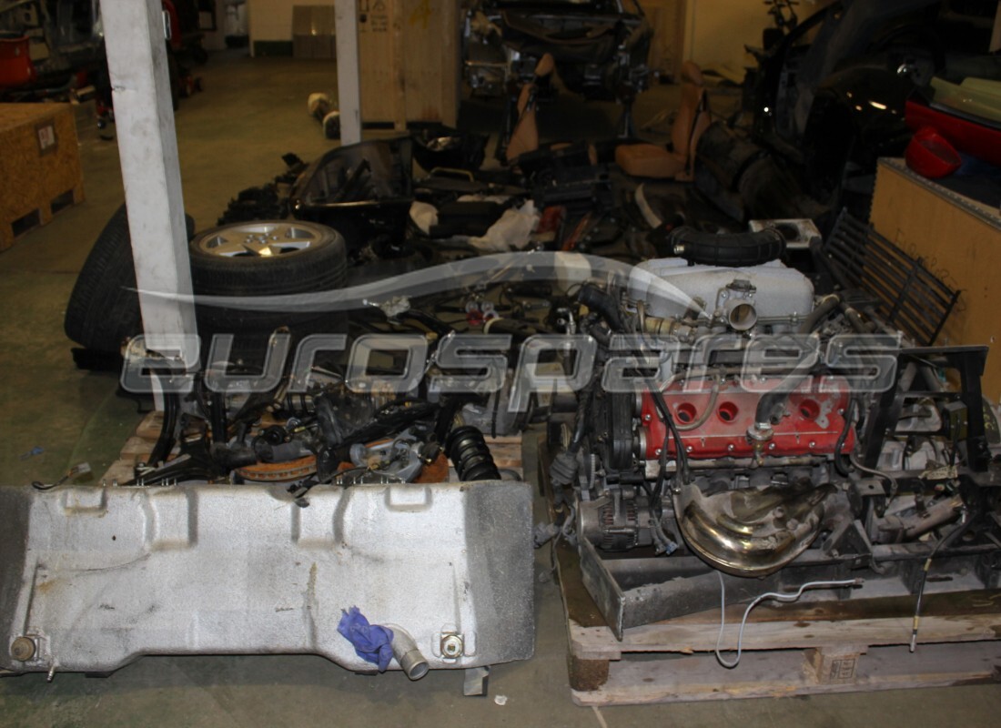 ferrari 348 (2.7 motronic) con 0 miglia, in preparazione per lo smantellamento di #7