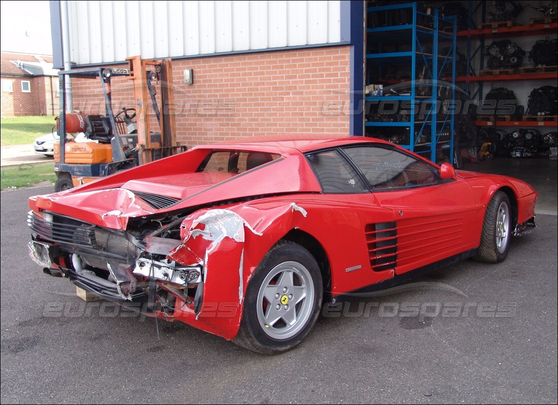 ferrari testarossa (1990) con 18,584 miles, in preparazione per lo smantellamento di #5
