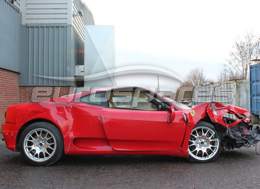 ferrari 360 modena con 33,424 miles, in preparazione per lo smantellamento di #3