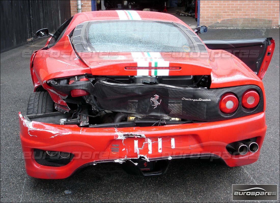 ferrari 360 modena con 3,000 chilometri, in preparazione per lo smantellamento #4