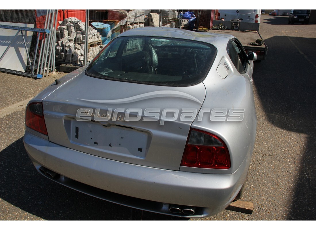 maserati 4200 coupe (2003) con 27,600 miles, in preparazione per lo smantellamento di #5