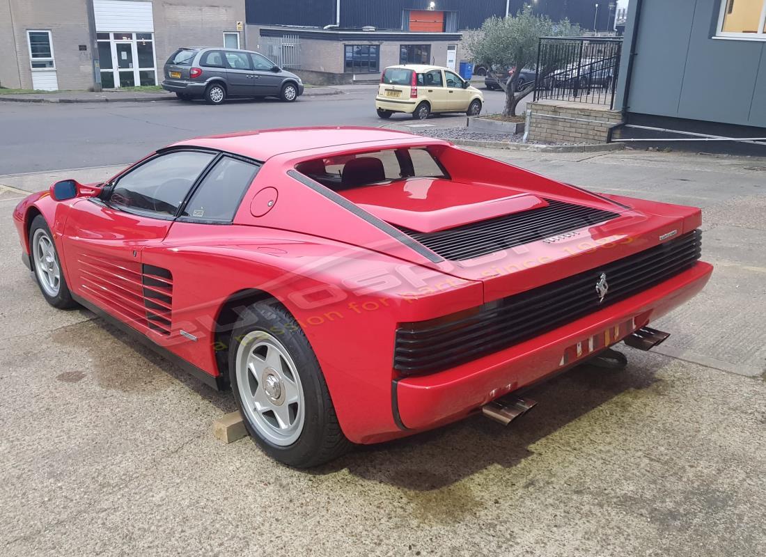ferrari testarossa (1987) con 33,436 chilometri, in preparazione per lo smantellamento #3