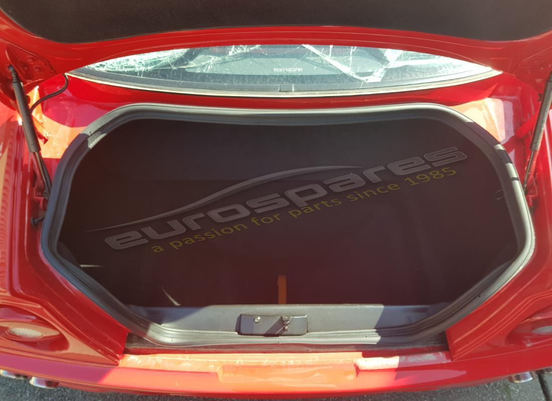 ferrari 550 maranello con 7,765 chilometri, in preparazione per lo smantellamento #11