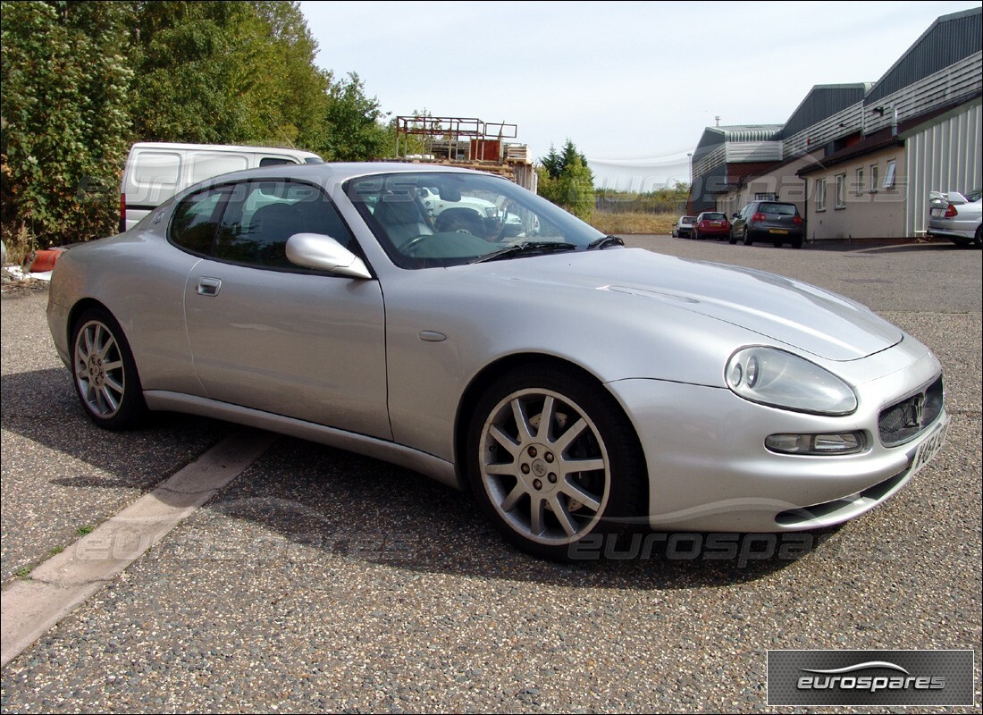 maserati 3200 gt/gta/assetto corsa in preparazione per lo smantellamento presso eurospares