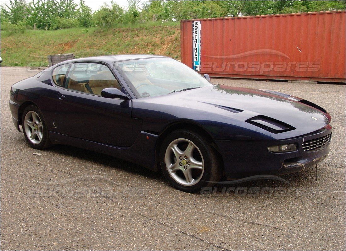 ferrari 456 gt/gta in preparazione per lo smantellamento presso eurospares